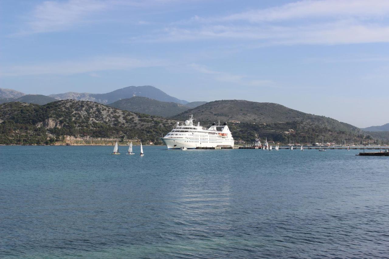 Rouchotas Apartments Argostoli  Eksteriør bilde